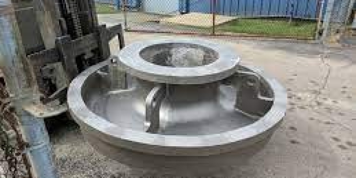 What is steel casting, and what are its applications, advantages, and the casting process involved