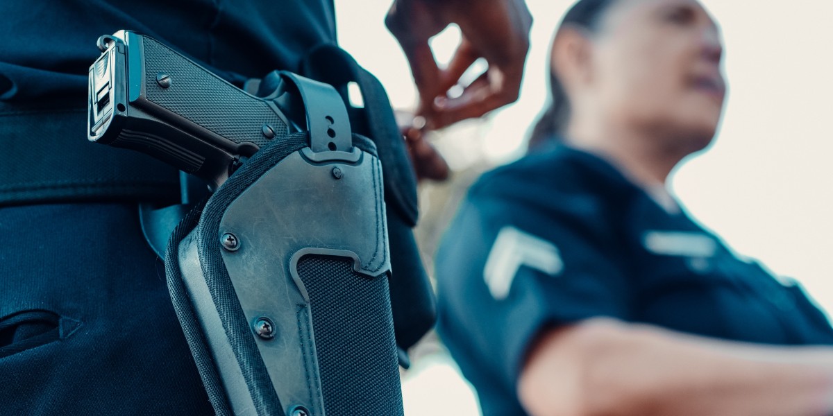 Unlocking Comfort and Concealment: Exploring the Pros and Cons of OWB Holsters