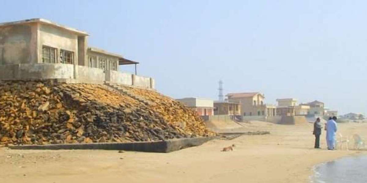 When To Visit Sandspit Beach Huts At Karachi?