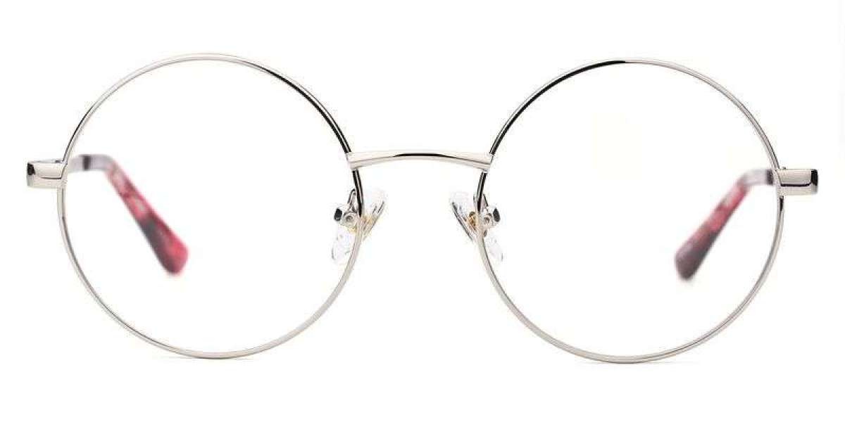 A Good Pair Of Eyeglasses Let You Look More Attractive