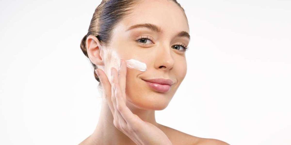 The Top 5 Benefits of Using a Separate Night Cream