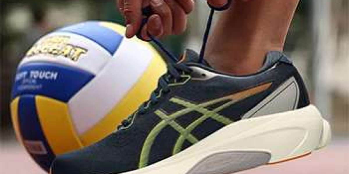 Why Should Men Invest in the Best Volleyball Shoes?